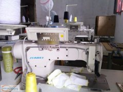 专业承接各种服装来料加工，制版，打样，裁剪，车缝，整烫包装一