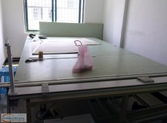 专业承接各种服装来料加工，制版，打样，裁剪，车缝，整烫包装一