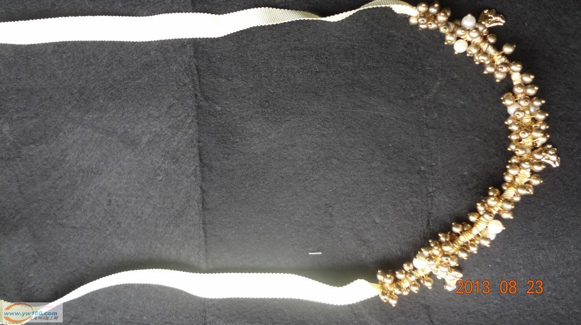 本厂常年承接弯针、编织、面料胸花、饰花、项链、串珠串片、蝴蝶 本厂常年承接弯针、编织、面料胸花、饰花、项链、串珠串片、蝴蝶