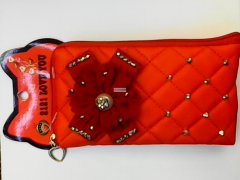 义乌后宅有加利超市对面手机包打卡和打包装外发