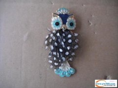 夹羽毛的手工活外发加工 如图