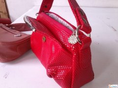 女包外发，有空的工厂联系