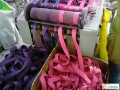 本厂专业生产及销售箱包用的各类PP丙纶织带，尼龙织带等