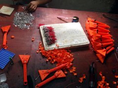 义乌后宅承接电子玩具组装，焊锡加工厂。