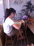 专业纯手工包装团队，常年稳定100余人、