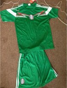 运动服套装寻找包工包料的厂家