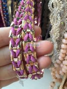 手头多款饰品需要加工，头扣打胶枪，手表链编织，