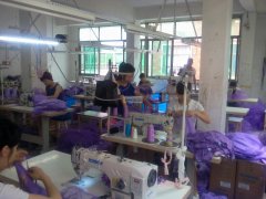 宝成服装厂，专业生产男女衬衫，时装女装来样加工