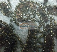 外发手工服装上穿珠 穿亮片 量大 交货及时