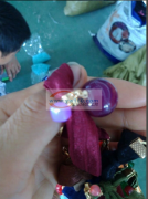 13款胶水粘珠子，粘合方块外发，样品如图