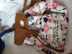 女士手提包、双肩包