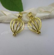 找人做这类的可打开镂空合金。