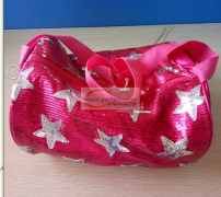 5000个纯加工箱包外发 如图