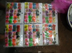 承接点钻，穿珠，包装，挂圈，各种手工饰品加工（量大上门取货）