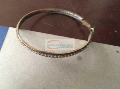 义乌下骆宅有烧焊C形耳环外发，如图