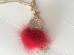 绍兴手工作坊承接串珠，挂圈，点钻，包装，打胶枪等手工活