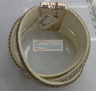 寻找如图PU手镯的加工厂