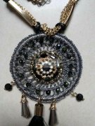 如图 饰品产品外发