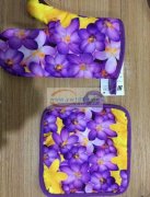 着急的订单，五万套围裙，微波炉手套，隔热垫外发