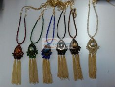 有好几款新款毛衣链订单外发 样品看图