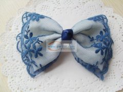 如图，头饰蝴蝶结外发