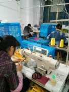 承接化妆包、书包、背包加工