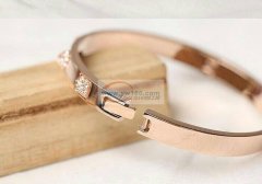 寻做这款不锈钢的手镯，如图