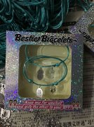 此类包装盒挂圈外发 如图