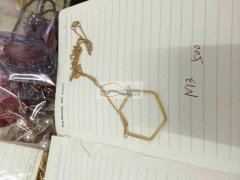 如图，寻手工饰品外发