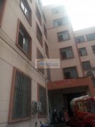 服装厂承接各类服装生产加工。