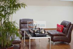 义乌市梦窈工艺品箱包工厂 主营：背包.单肩包.化妆包.手提包