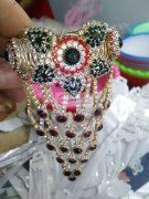 如图，饰品烧焊外发