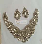 后宅有多款合金翻砂饰品外发，如图