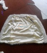 如图 7000件马夹外发 货已裁好