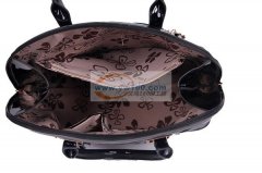 义乌箱包厂，女包加工，就选义乌志豪皮具箱包厂