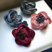 专业制作布艺手缝花，烧边花，卷花，烫花！