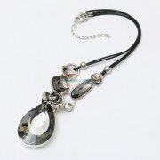 承接各种外贸手工合金饰品加工生产