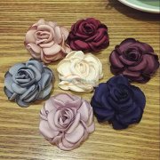 专业制作激光布艺烧边花，手缝花，卷花，烫花！