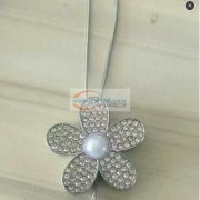 如图寻找机器点钻加工厂，一个型号全白钻