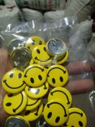 承接各种型号马口铁胸章