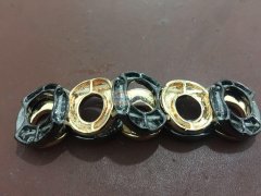 这款手镯1元钱一条，下骆宅附近的都可以