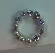 本公司寻找锆石耳钉，项链工厂，样品如图，急