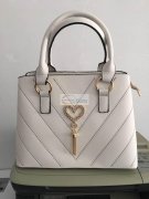 本厂承接精品男女包的来料加工