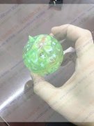 如图，找七彩闪光灯水晶弹力蹦蹦球厂家