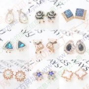 图，找翻沙厂，耳钉耳环要求款式多联系，类似图片款