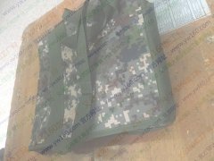 如图，廿三里箱包厂有3500个小挎包外发