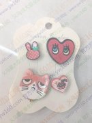 如图，找能点这种胸针的加工厂