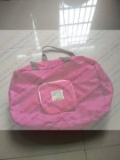 本公司现有一批单肩包要外发，有图