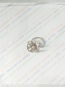 寻能做这种耳钉的厂家【看图】