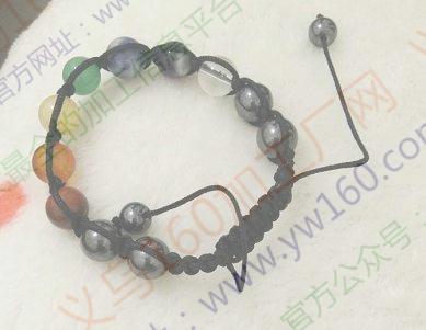 专业承接 编织手链 、串珠、 挂圈 、包装、上钻、各种吊饰 专业承接 编织手链 、串珠、 挂圈 、包装、上钻、各种吊饰